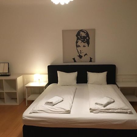 Zuerizimmer Zurich Exterior photo